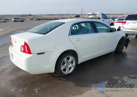 2011 Chevrolet Malibu Ls z USA, uszkodzony, nr VIN 1G1ZA5E1XBF142013